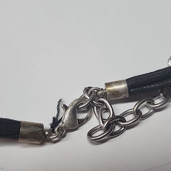 Silvertone Elephant Necklace Black Cord - Picture 8 of 8